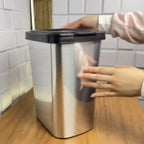 Lixeira 9L com Tampa Click | Tipo Inox